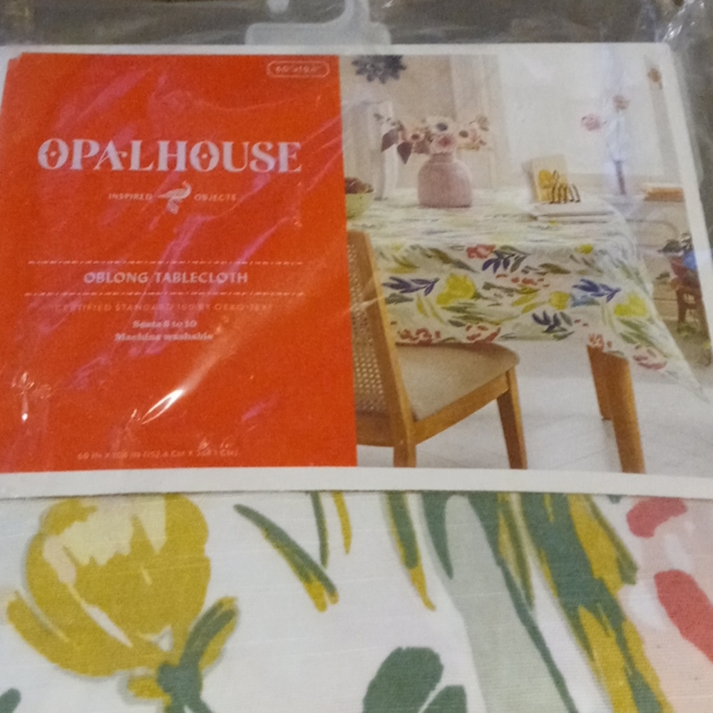 Gorgeous. Table Cloth